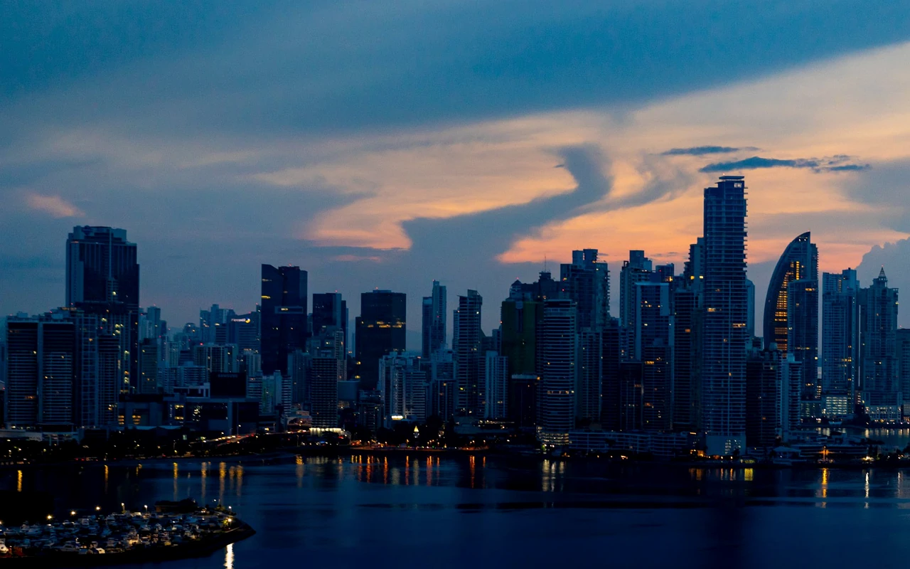Location context: Panama City, Panama