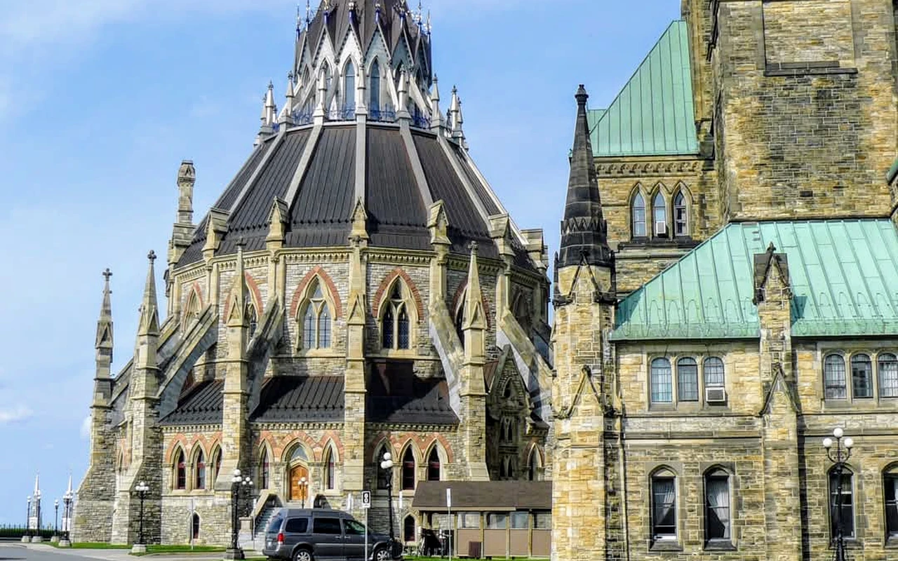 Location context: Ottawa, Canada