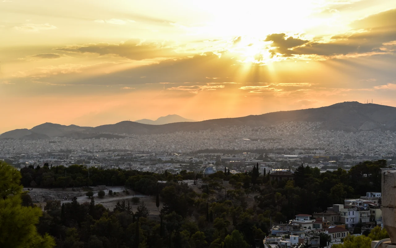 Location context: Athens, Greece