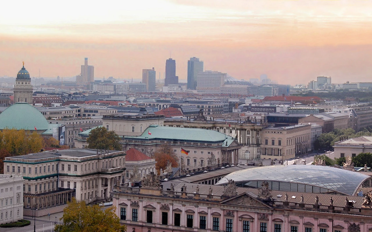 Location context: Berlin, Germany